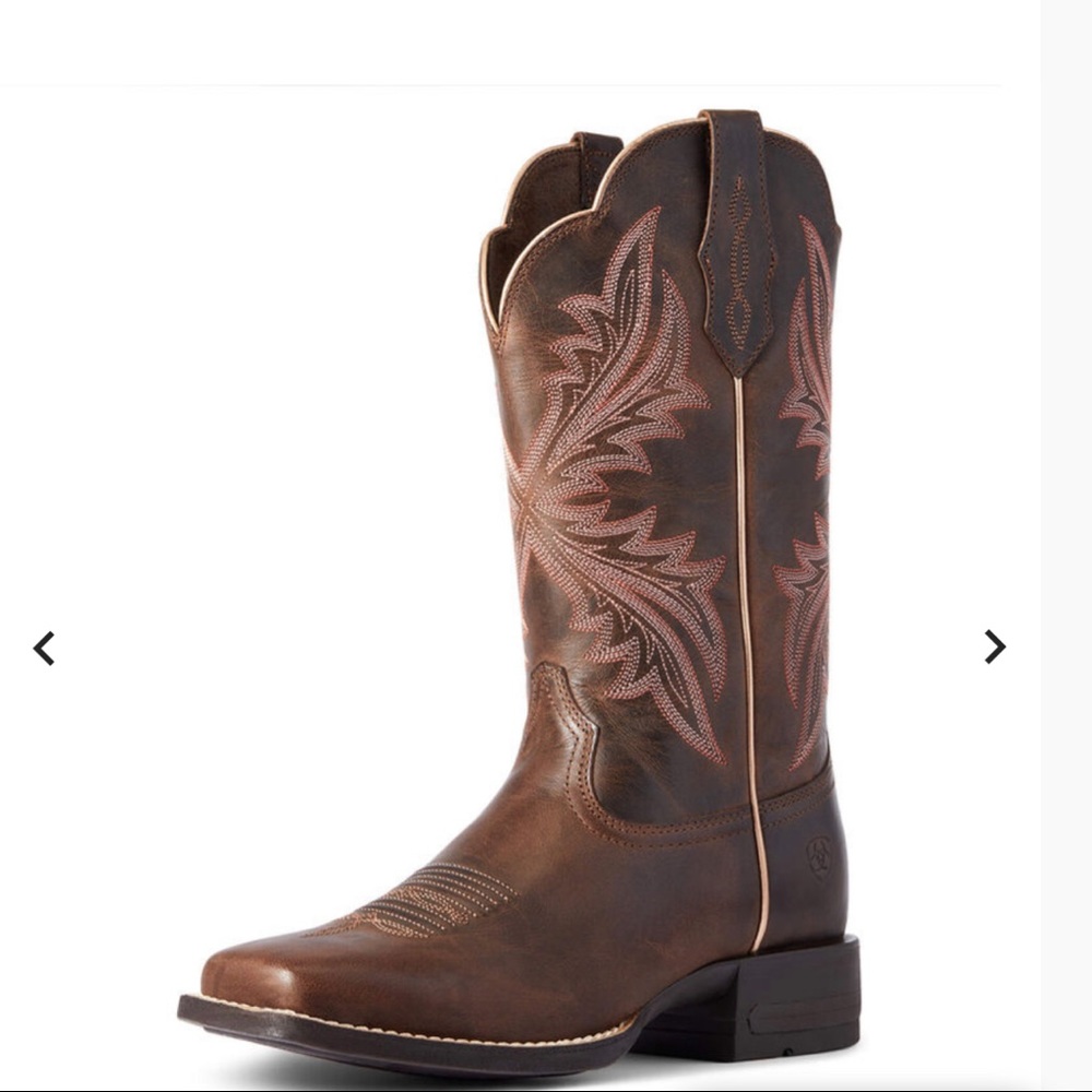 Ariat Womens Western Boots NWT. Never worn. Mint condition Paid $215 asking $100